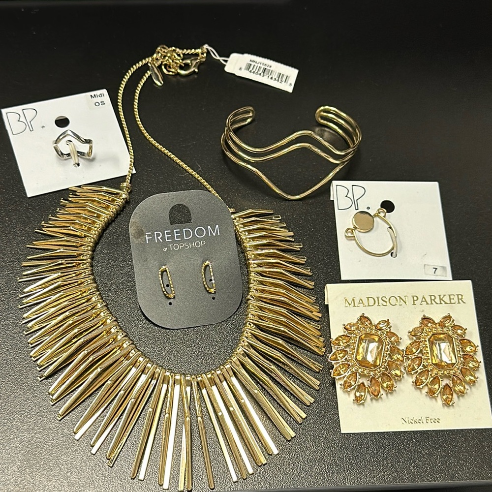 NORDSTROM Jewelry Bundle 6 pieces necklace, earrings, ring,midi ring & bracelet